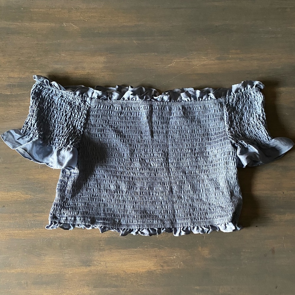 NWOT MOD On Trend Boutique Off the Shoulder Cropped Shirt